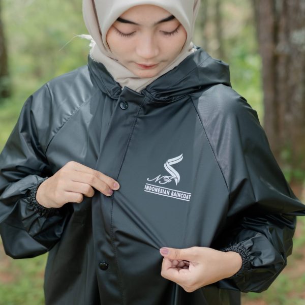Jas Hujan Anti Rembes Raincoat Mantel Hujan Pria Wanita Bahan Karet PVC Berkualitas